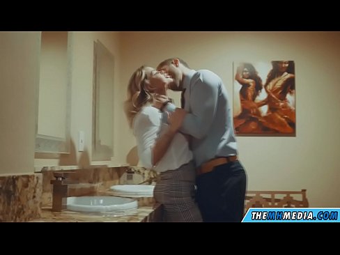 ❤️ Kad krūtiska blondīne pavedina tevi publiskā tualetē ❤ Super porno pie mums lv.hentaivost.ru ﹏